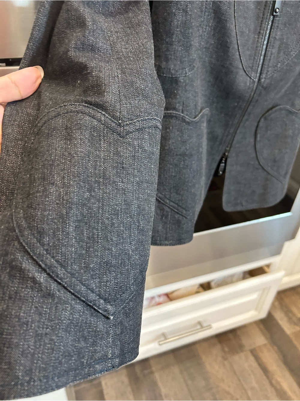 Vintage Escada Dark Gray denim Heart-Appliqué Zip Jacket size 38 slight wear GUC - Picture 9 of 15